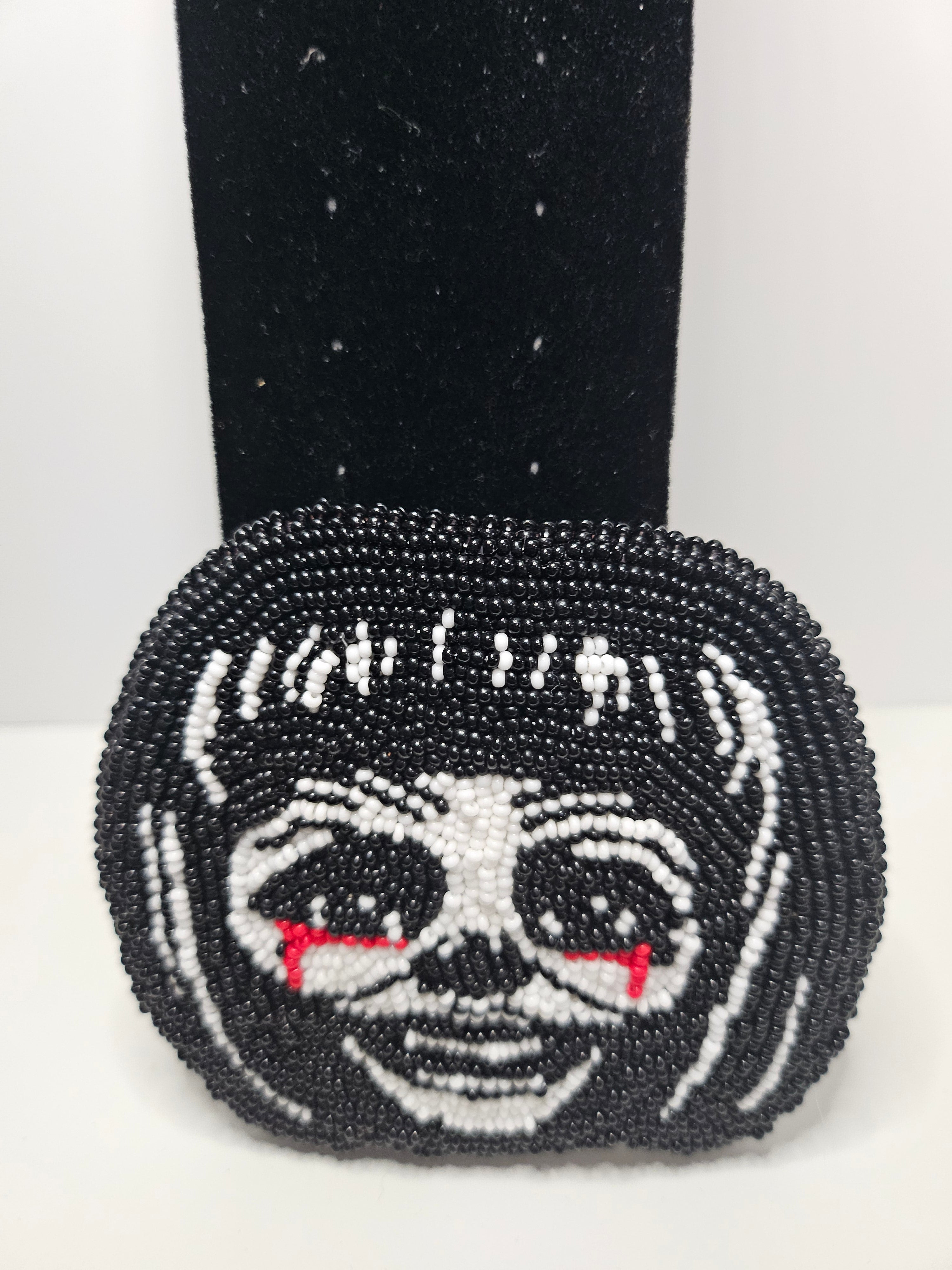 Annabelle Medallion - Handcrafted Beaded Accessory